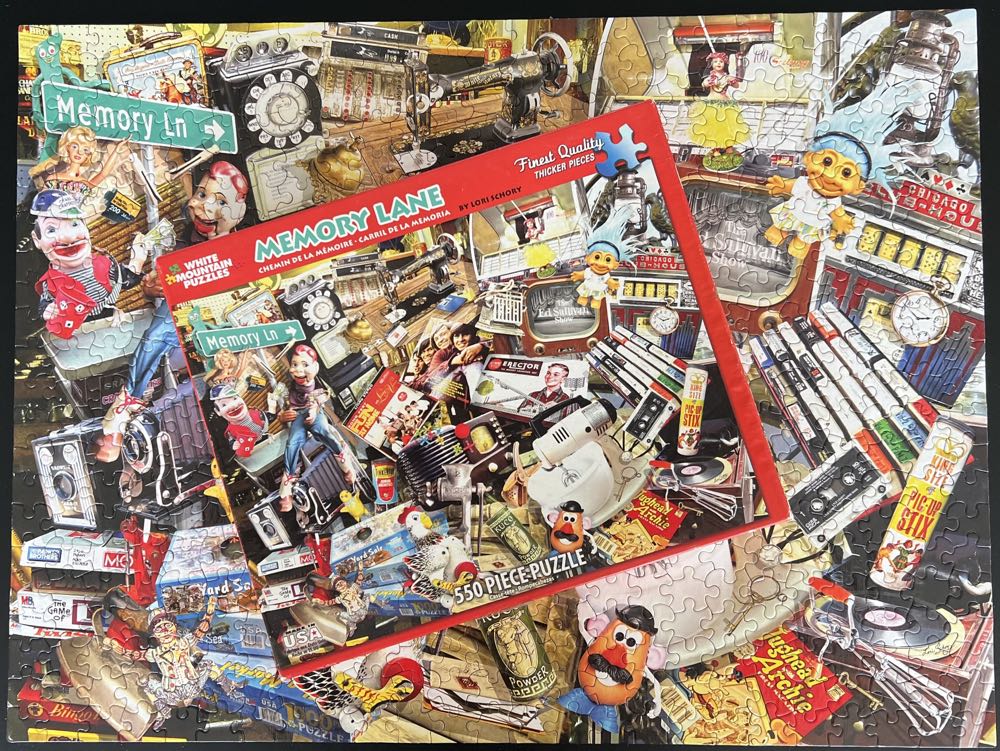 Memory Lane - White Mountain puzzle collectible [Barcode 724819257102] - Main Image 4