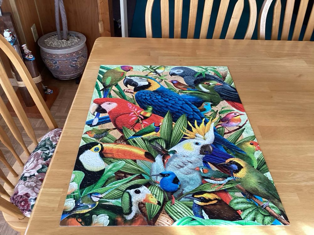 Avian World - Ravensburger puzzle collectible [Barcode 666273820495] - Main Image 4