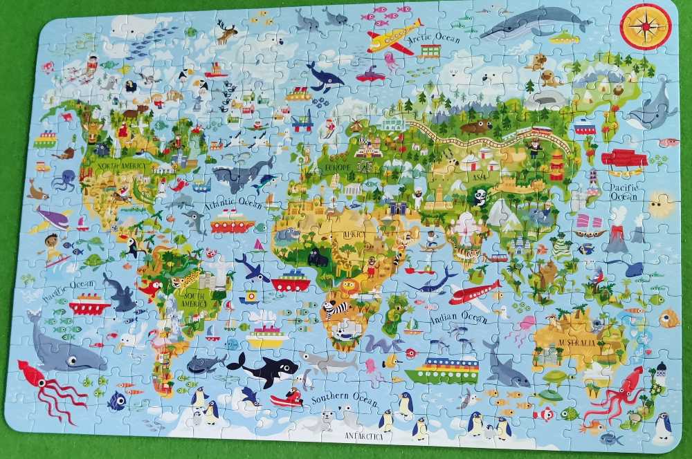 Atlas & Jigsaw The World - Usborne puzzle collectible [Barcode 9781474937610] - Main Image 2
