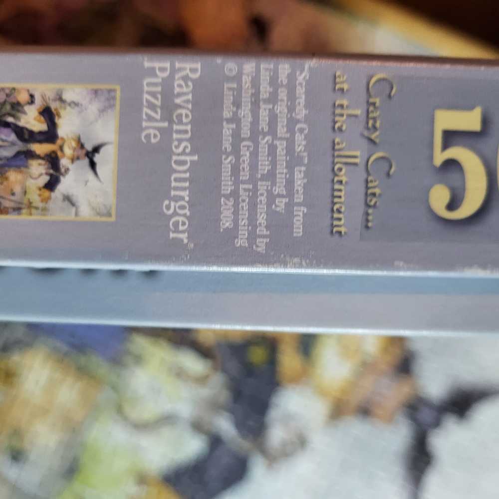 Crazy Cats at The Allotment - Ravensburger puzzle collectible [Barcode 4005556146253] - Main Image 3