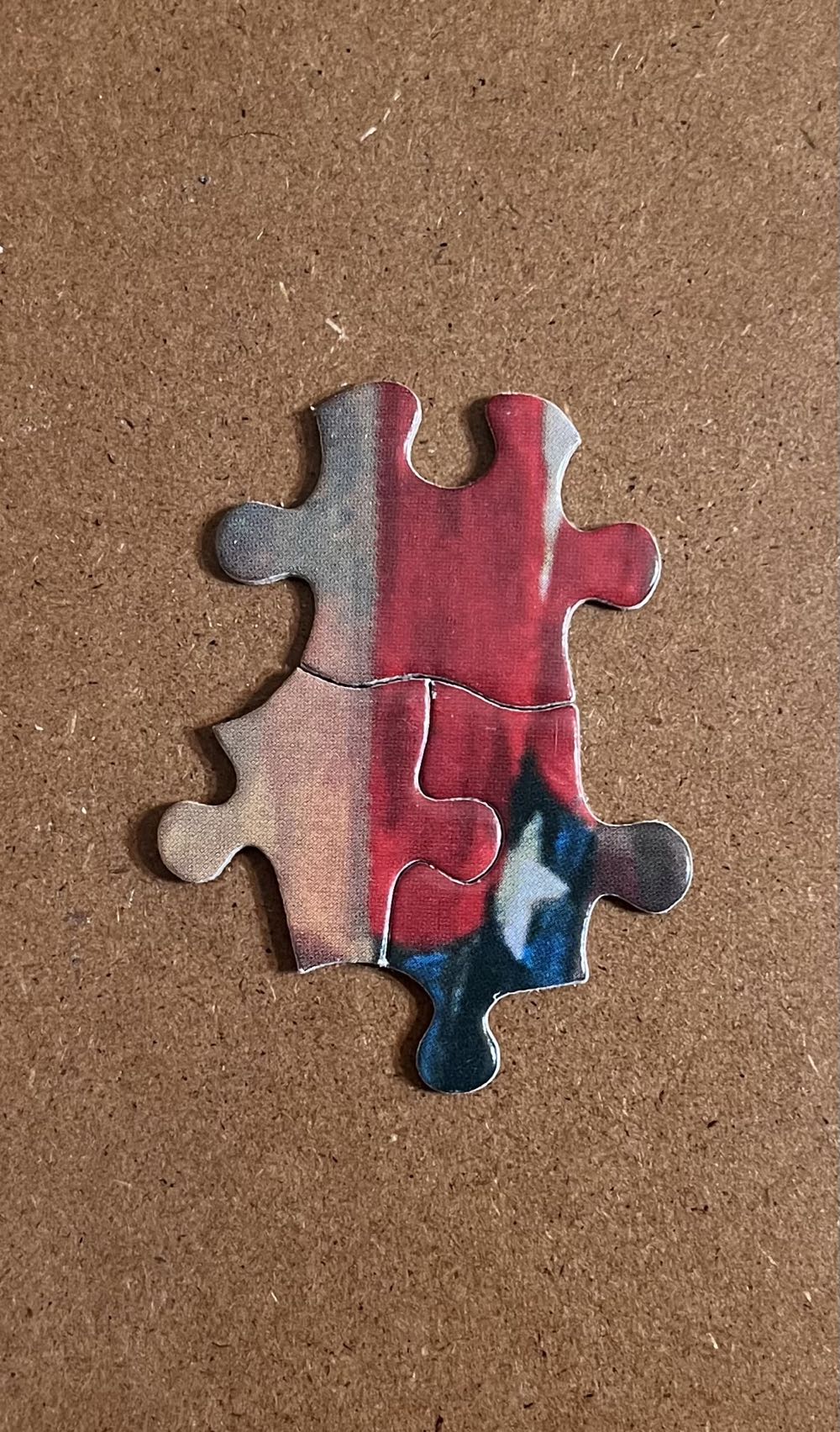 Candlelight & Roses - White Mountain puzzle collectible [Barcode 724819249312] - Main Image 4