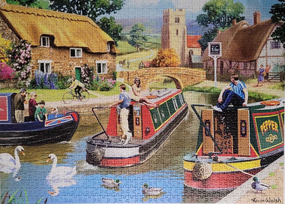 A Busy Time On The Canal - Falcon de luxe puzzle collectible [Barcode 8710126111079] - Main Image 3