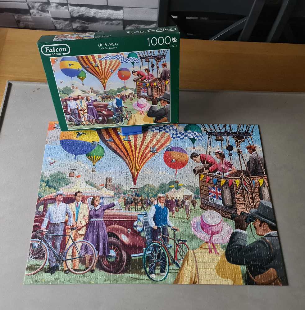 *Up & Away 😁 COMPLETED 23/01/2024 - Falcon de luxe puzzle collectible [Barcode 8710126111895] - Main Image 3