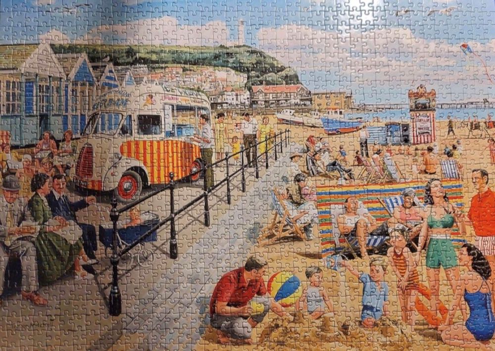 By The Seaside - Falcon de luxe puzzle collectible [Barcode 8710126100042] - Main Image 3