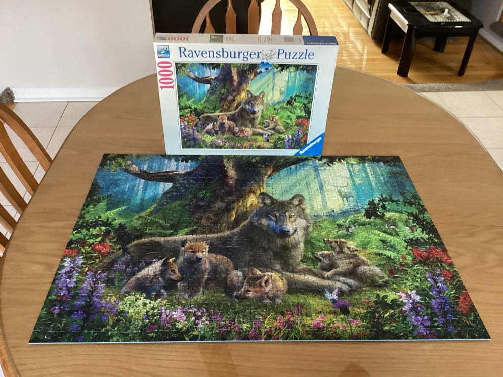 Wolves In The Forest - Ravensburger puzzle collectible [Barcode 4005556159871] - Main Image 4