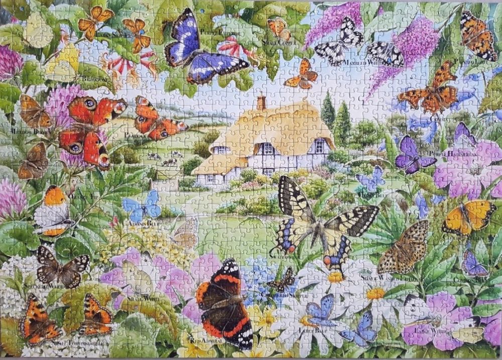 Butterfly Garden - JJ  🦋 - Ravenburger puzzle collectible [Barcode 4005556192762] - Main Image 3