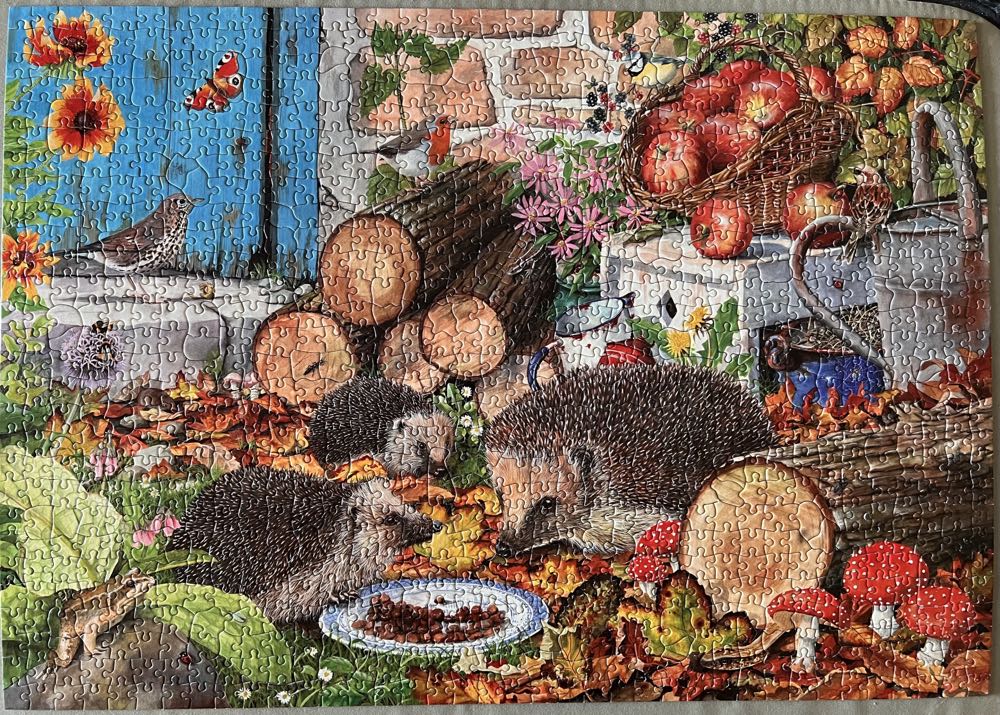 Garden Helpers - HOP 🇬🇧 puzzle collectible [Barcode 5060002003206] - Main Image 2