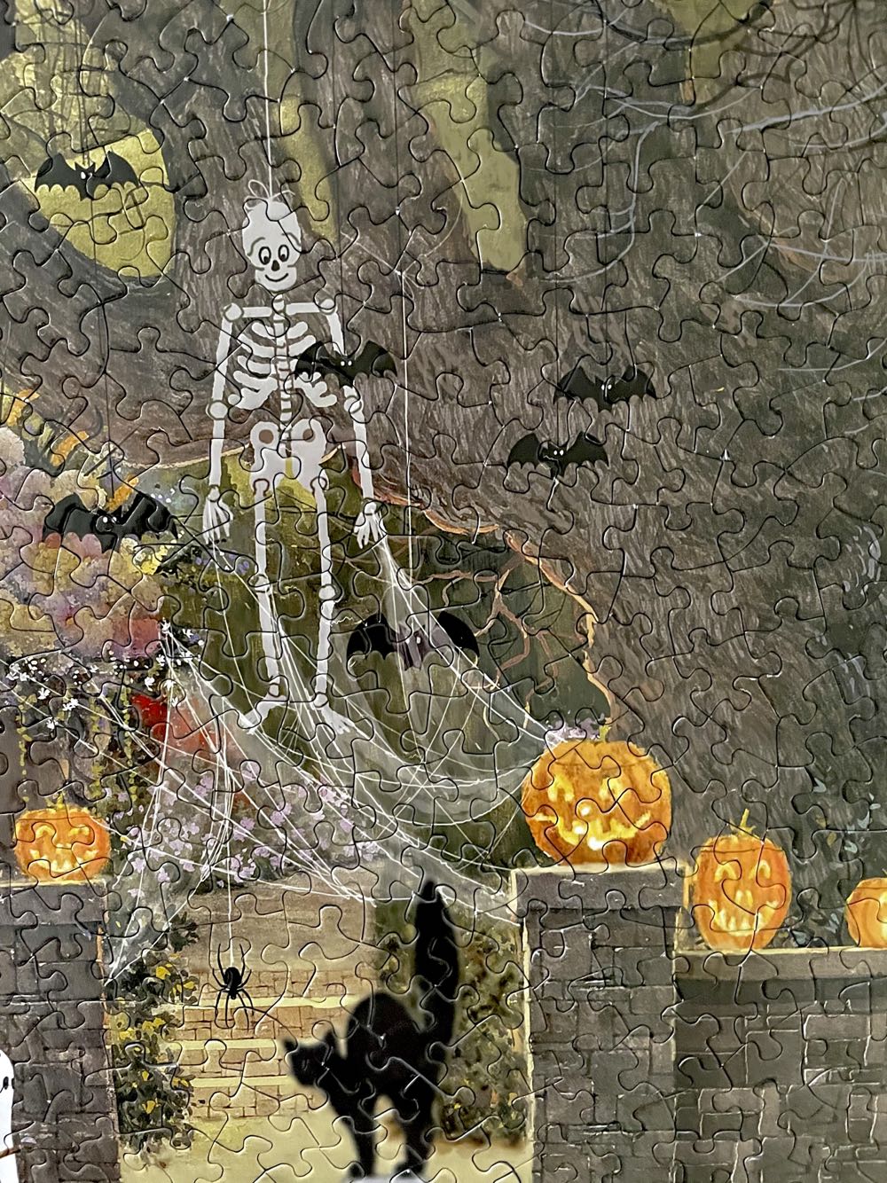 Friends On Halloween - SunsOut puzzle collectible [Barcode 796780512245] - Main Image 4