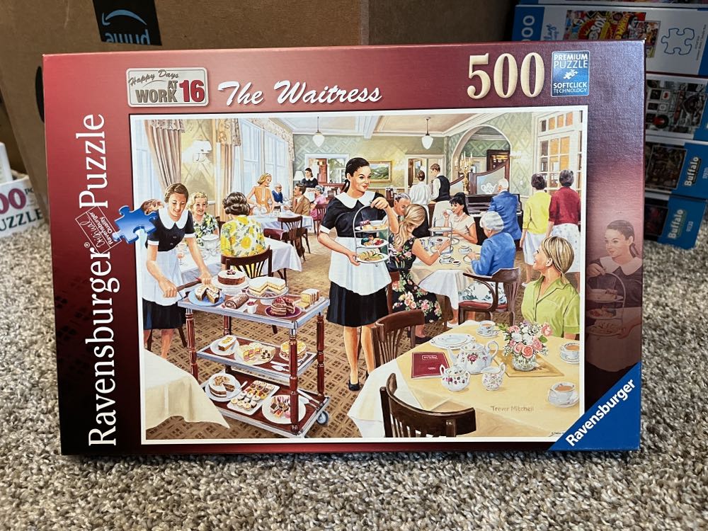 Happy Days At Work The Waitress - Ravensburger puzzle collectible [Barcode 4005556148189] - Main Image 2