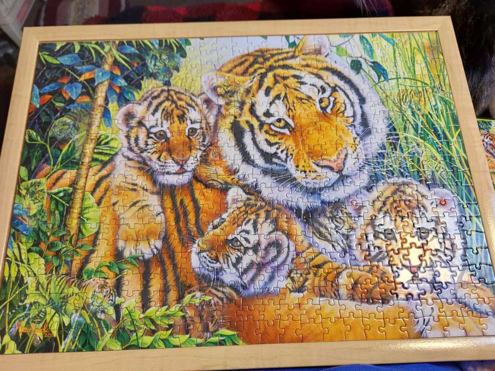 Mother’s Embrace - MasterPieces Glow puzzle collectible [Barcode 705988607714] - Main Image 2