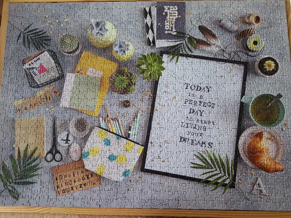 Start Living Your Dream (SOLD) - Ravensburger puzzle collectible [Barcode 4005556198290] - Main Image 4