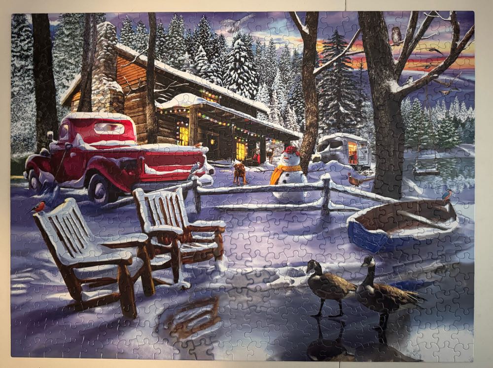 Snowed In 500 Sunsout - Suns Out puzzle collectible [Barcode 796780315303] - Main Image 2