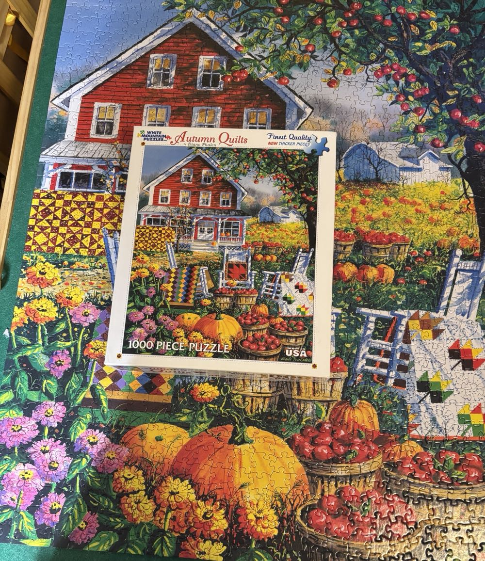 Autumn Quilts  (Item#242S) (2007) - White Mountain puzzle collectible [Barcode 724819248667] - Main Image 5