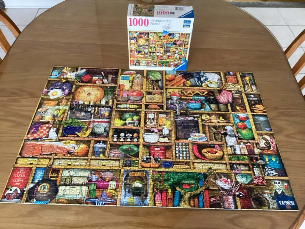Kitchen Cupboard - Ravenburger puzzle collectible [Barcode 4005556823857] - Main Image 4