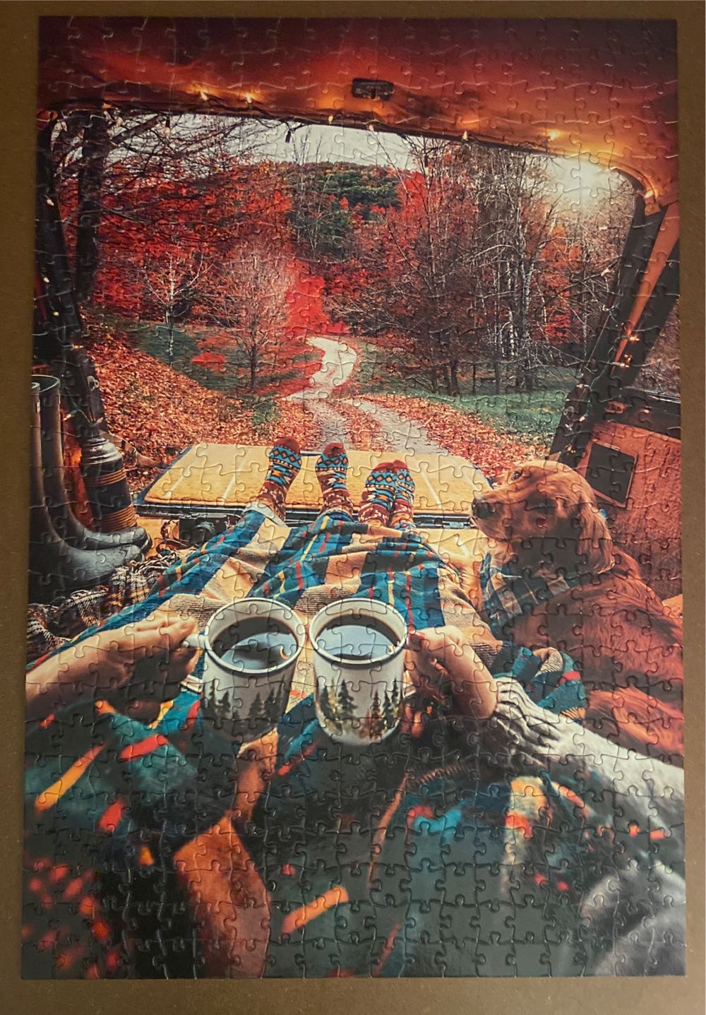 Happy Trails Cozy Campers - Buffalo Games puzzle collectible [Barcode 079346031153] - Main Image 2