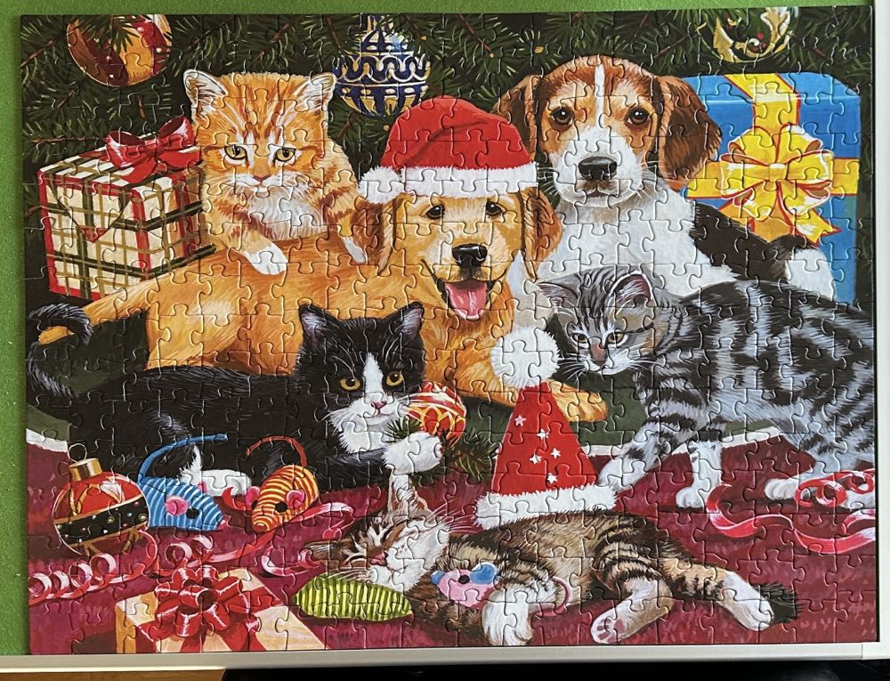 Christmas Meeting  - SunsOut puzzle collectible [Barcode 796780304185] - Main Image 3