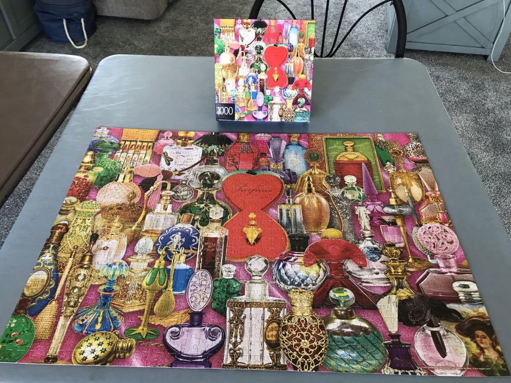 Lars Stewart: Perfume Bottles - Cardinal puzzle collectible [Barcode 778988336212] - Main Image 2