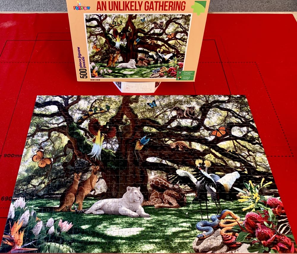 An Unlikely Gathering - Funbox🇦🇺 puzzle collectible [Barcode 643690110200] - Main Image 2