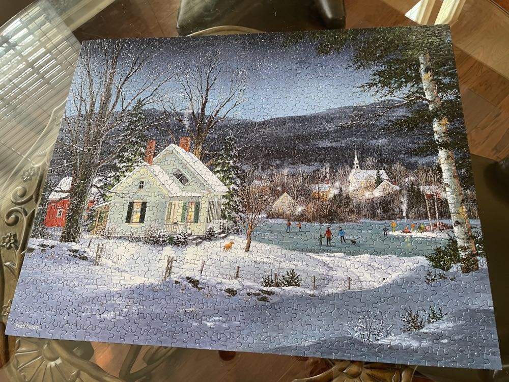 Skating Party - White Mountain puzzle collectible [Barcode 724819263059] - Main Image 2