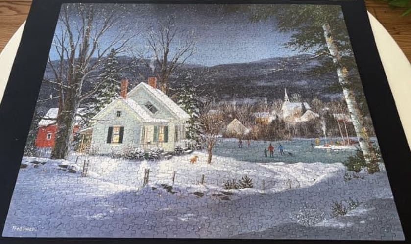 Skating Party - White Mountain puzzle collectible [Barcode 724819263059] - Main Image 4