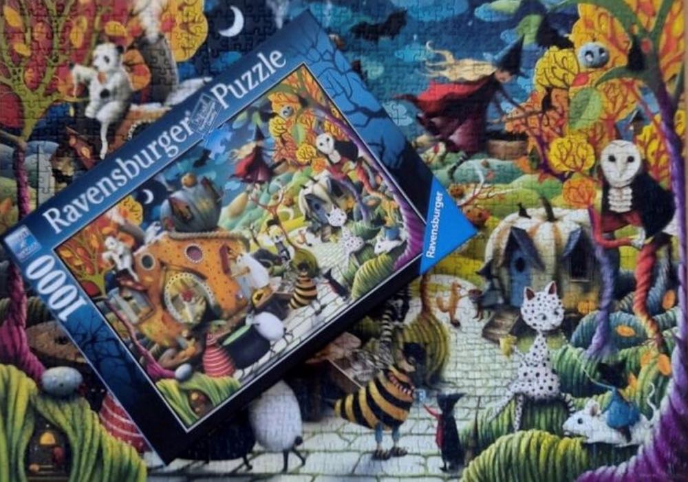 Happy Halloween - Ravensburger puzzle collectible [Barcode 4005556169139] - Main Image 4