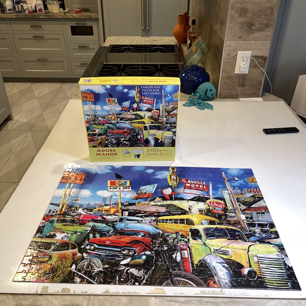 Adobe Manor - SunsOut puzzle collectible [Barcode 796780300569] - Main Image 3