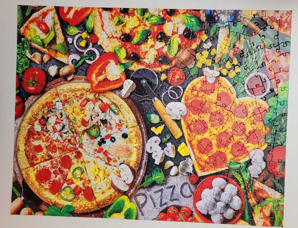 Viva La Pizza - MasterPieces puzzle collectible [Barcode 705988321085] - Main Image 2