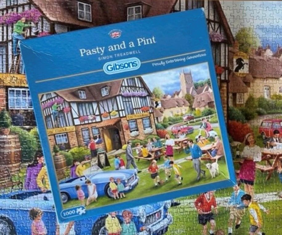 Pasty And A Pint - Gibsons puzzle collectible [Barcode 5012269061192] - Main Image 4