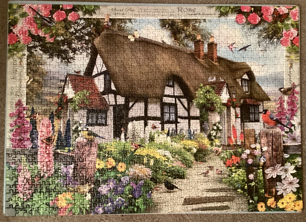 Cottage Series - Rose Cottage (1) - Ravensburger puzzle collectible [Barcode 4005556155859] - Main Image 2