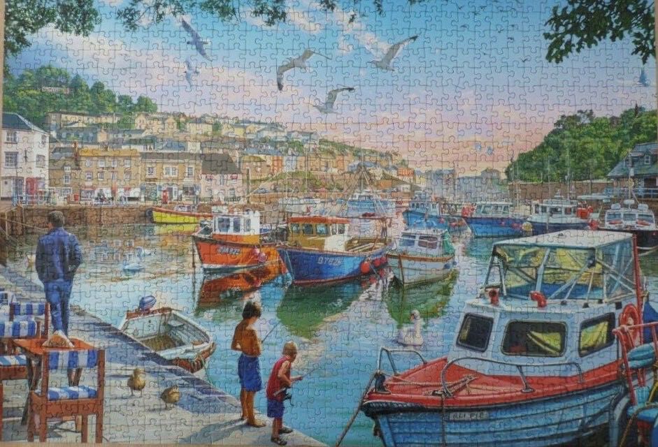 First Catch - Gibsons puzzle collectible [Barcode 5012269062328] - Main Image 3