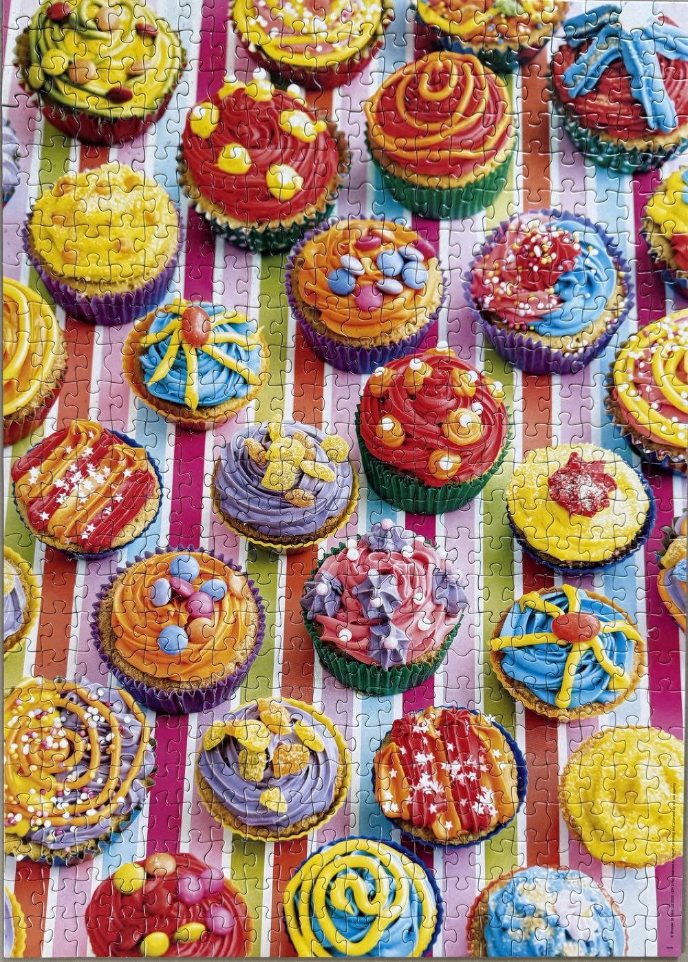 Colorful Cupcakes - Educa puzzle collectible [Barcode 8412668155497] - Main Image 2