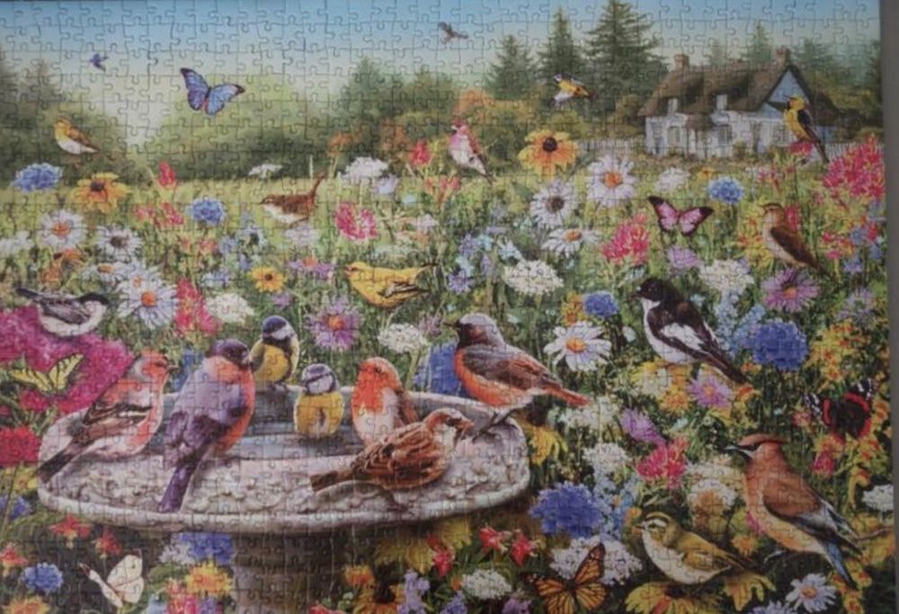 The Secret Garden - Gibsons puzzle collectible [Barcode 5012269061833] - Main Image 3