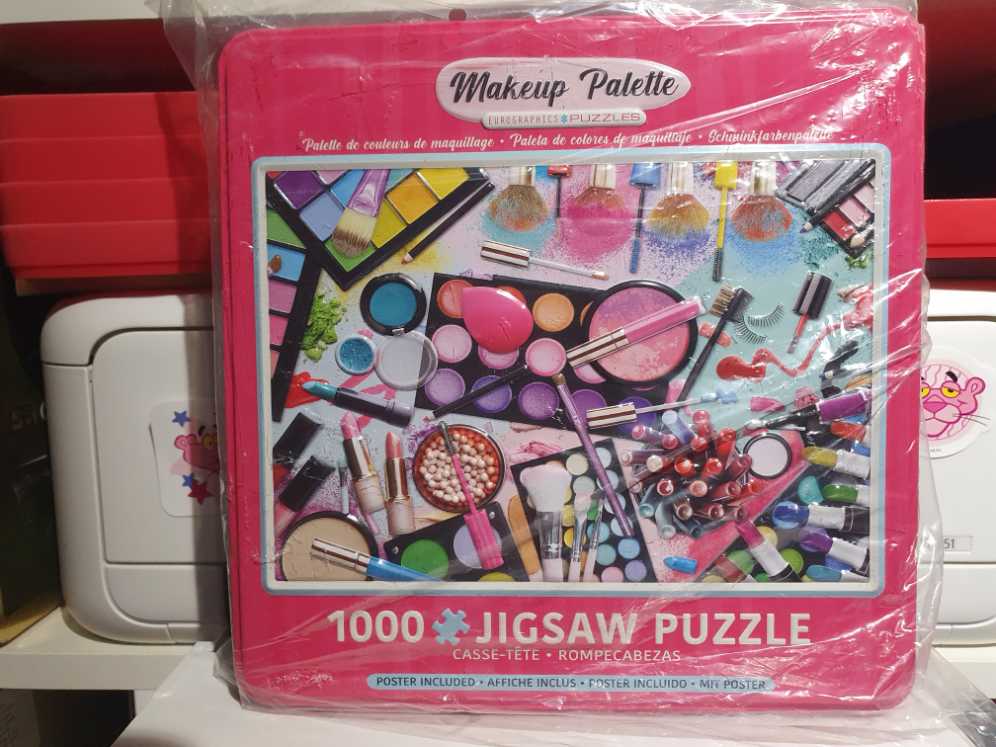 Makeup Palette - EuroGraphics puzzle collectible [Barcode 628136656412] - Main Image 3