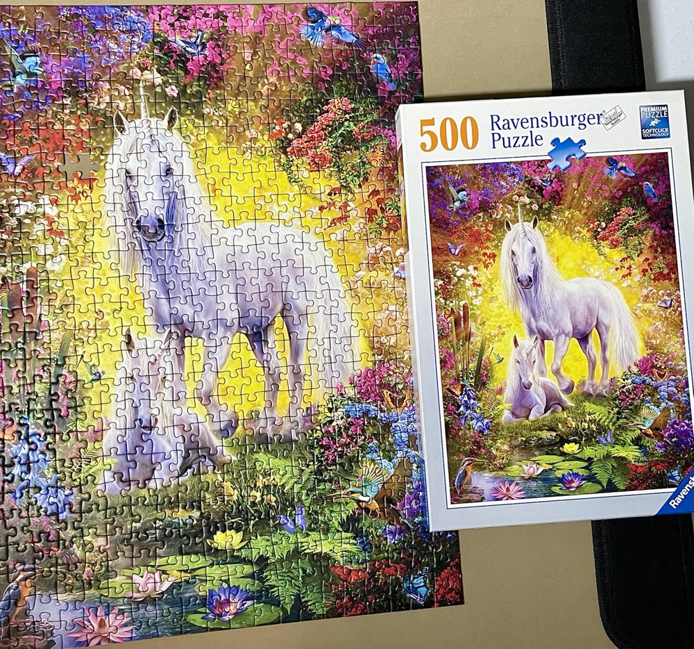 Unicorn And Foal - Ravensburger puzzle collectible [Barcode 4005556148257] - Main Image 2