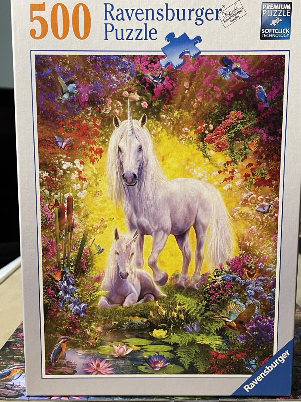 Unicorn And Foal - Ravensburger puzzle collectible [Barcode 4005556148257] - Main Image 3