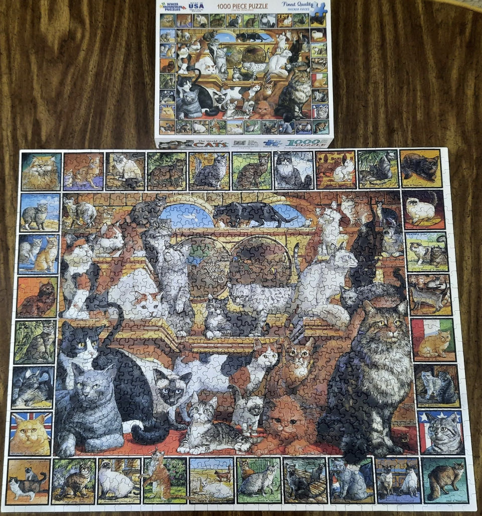 The World Of Cats - White Mountain puzzle collectible [Barcode 724819247554] - Main Image 3
