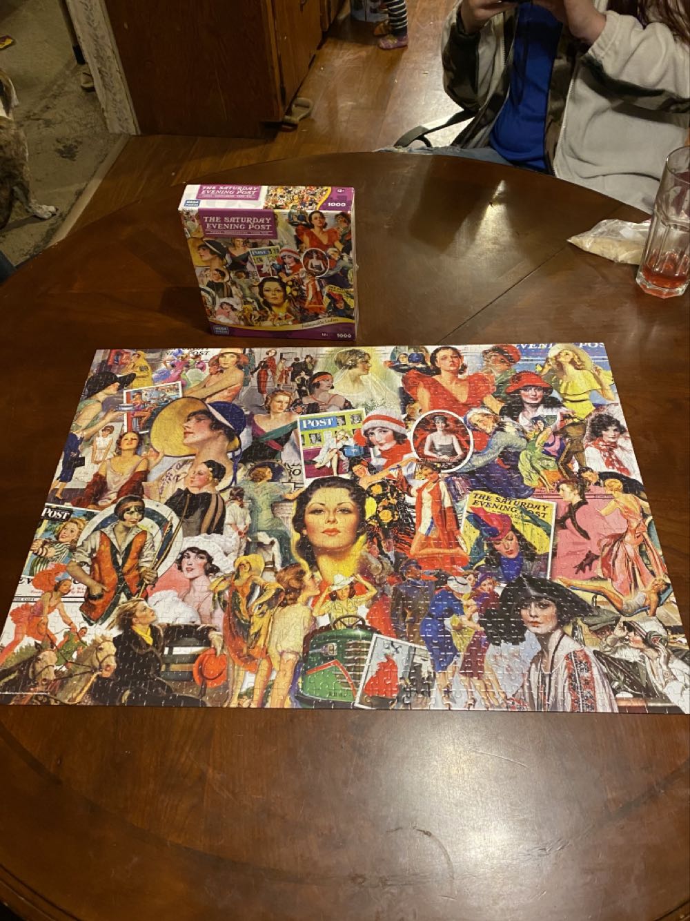 Fashionable Ladies - The Saturday Evening Post - Mega Puzzles puzzle collectible [Barcode 072348506179] - Main Image 2