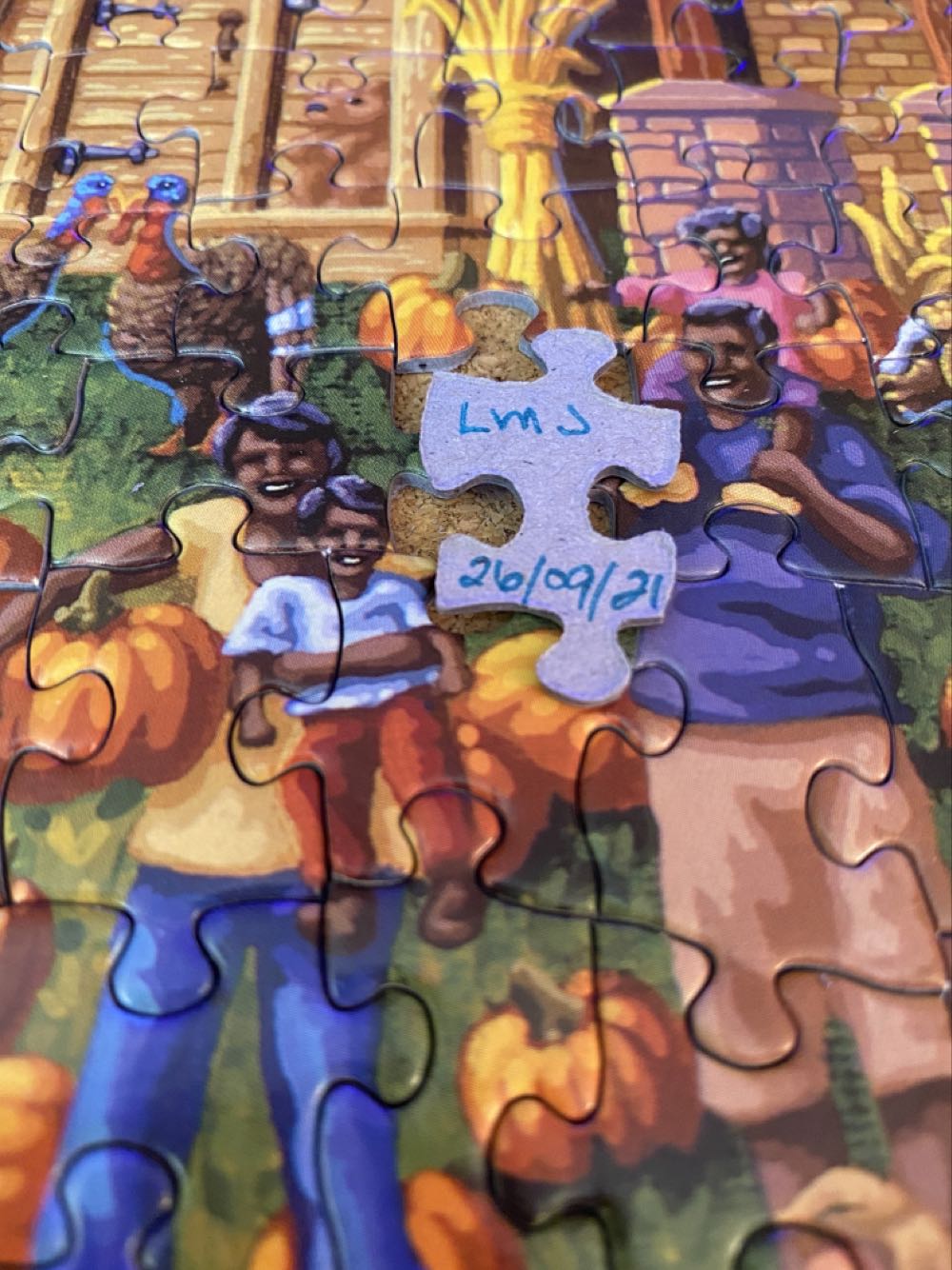 Toblers Pumpkin Patch - Dowdle puzzle collectible [Barcode 671095004138] - Main Image 4