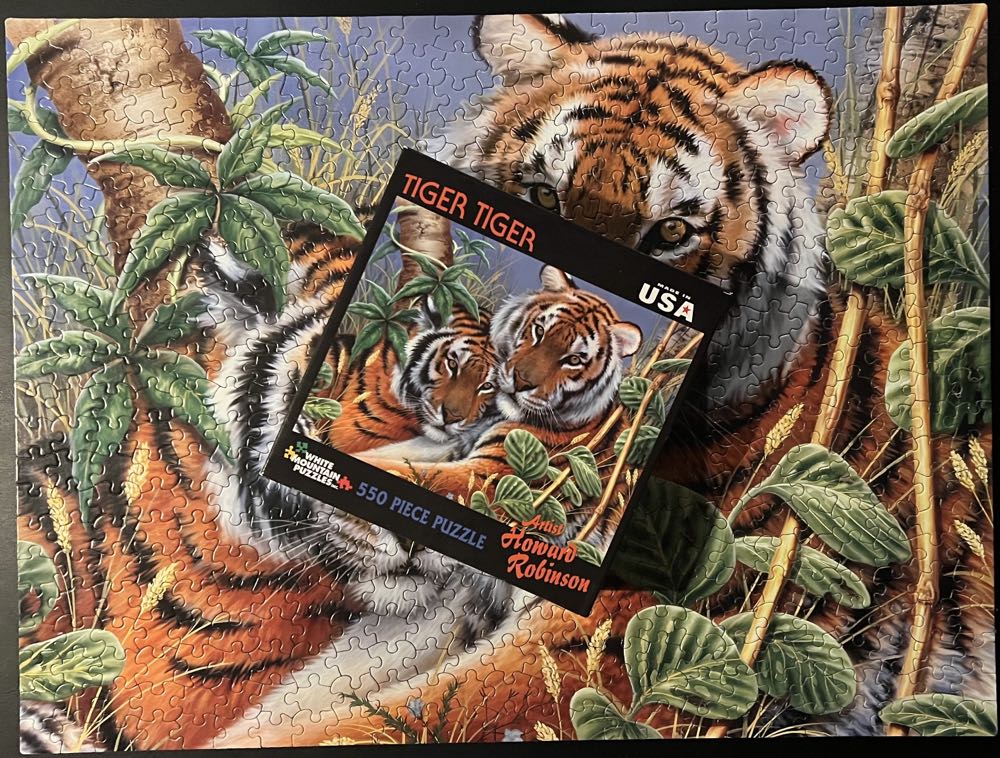 Tiger Tiger-DR - White Mountain Puzzles puzzle collectible [Barcode 724819251575] - Main Image 4