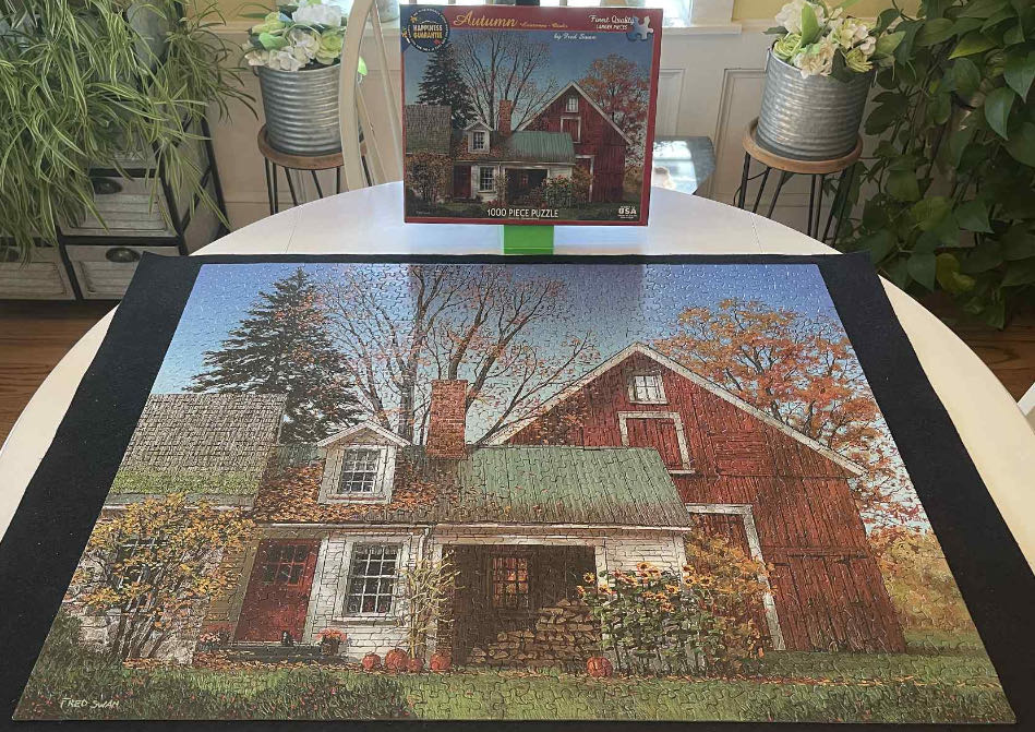 ZZ - Autumn (SOLD) - White Mountain Puzzles puzzle collectible [Barcode 724819258895] - Main Image 3