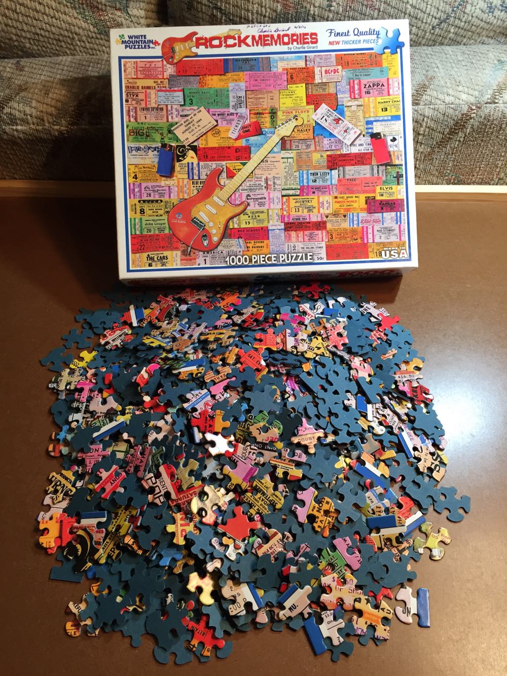 Rock Memories - White Mountain Puzzles puzzle collectible [Barcode 724819254767] - Main Image 2