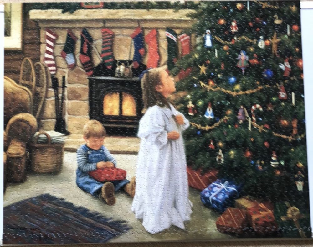 O Christmas Tree - White Mountain puzzle collectible [Barcode 724819253388] - Main Image 2