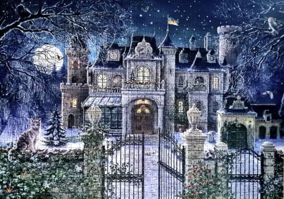 Christmas Villa - Ravensburger puzzle collectible [Barcode 4005556165339] - Main Image 3