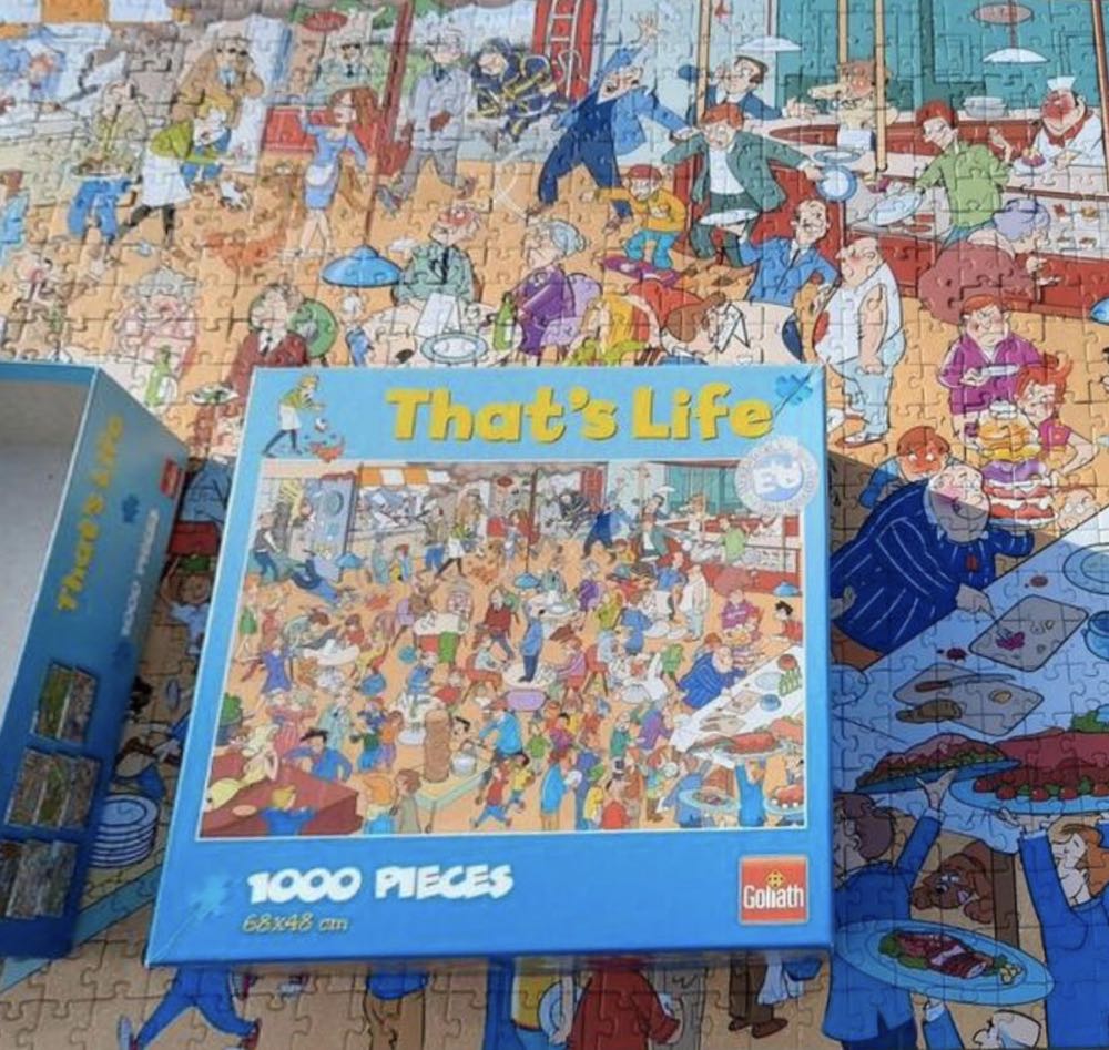 Lunchroom / Brasserie 🟦 - Goliath That’s life puzzle collectible [Barcode 8711808714212] - Main Image 4