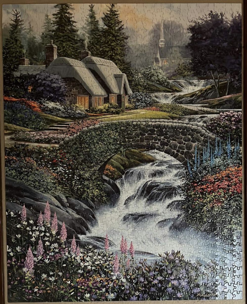 Cobblestone Spring - White Mountain puzzle collectible [Barcode 724819249459] - Main Image 2
