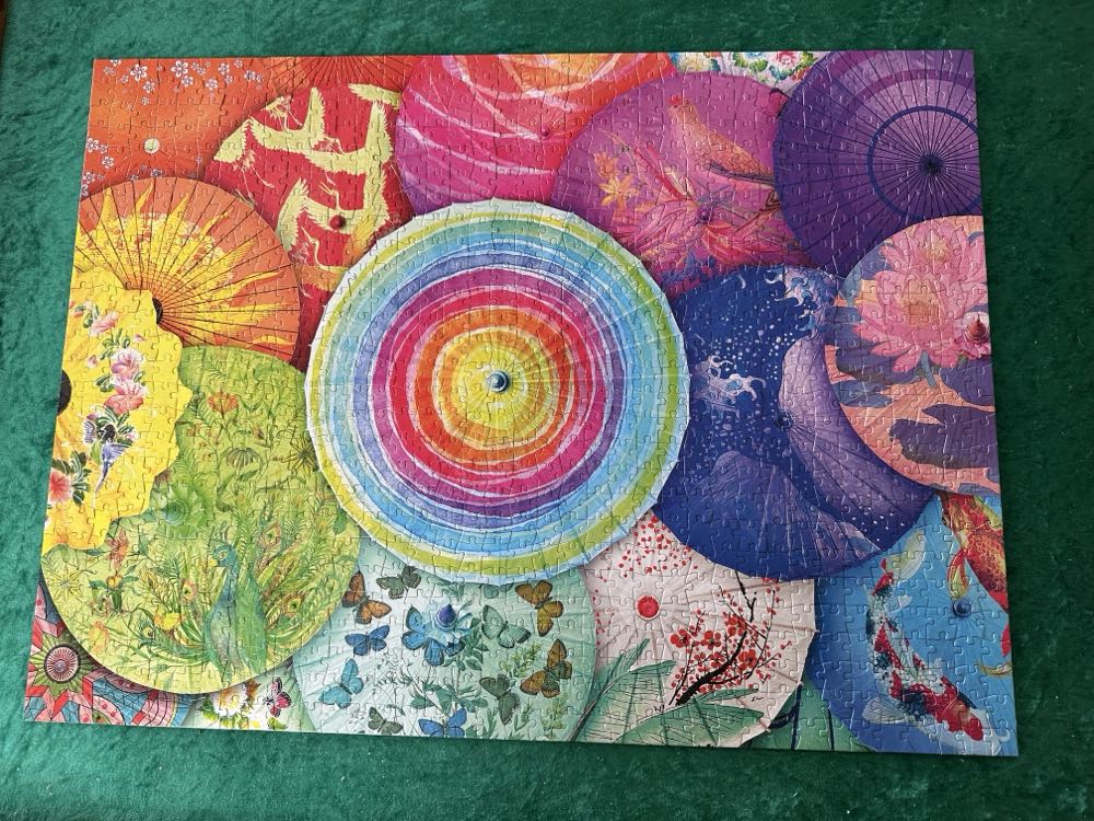 Rainbow Parasols - Vivid Collection - Buffalo puzzle collectible [Barcode 079346122226] - Main Image 3