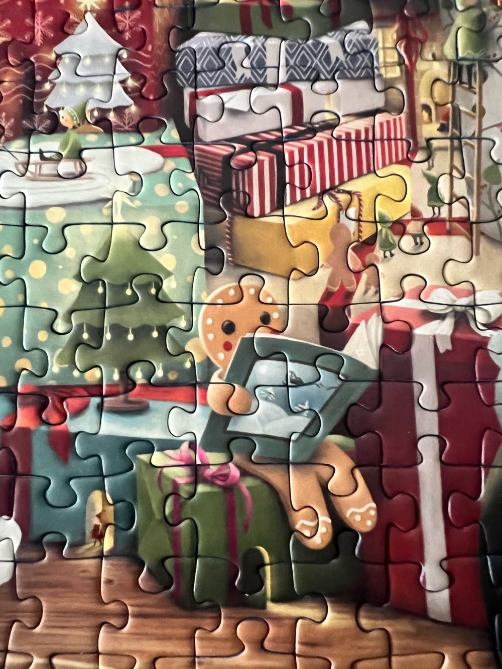 Enchanted Christmas - Ravensburger puzzle collectible [Barcode 4005556168620] - Main Image 4