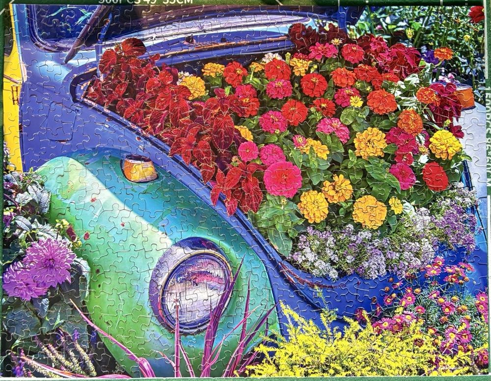 Garden Bug - Springbok puzzle collectible [Barcode 091683016112] - Main Image 3