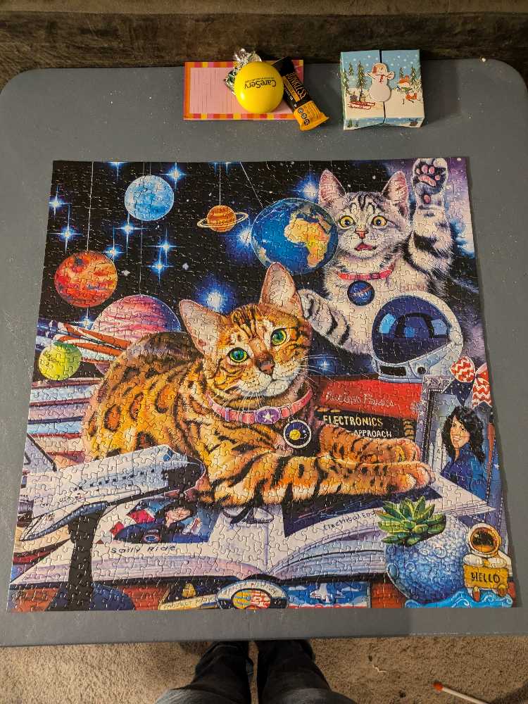 Sally and Judith - MasterPieces puzzle collectible [Barcode 705988721724] - Main Image 2