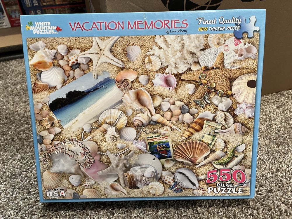 Z - Vacation Memories (Travelling Puzzle) - White Mountain Puzzles puzzle collectible [Barcode 724819253128] - Main Image 2